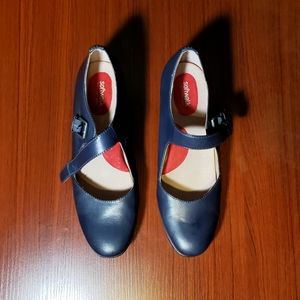 SoftWalk Irish Mary Jane shoes